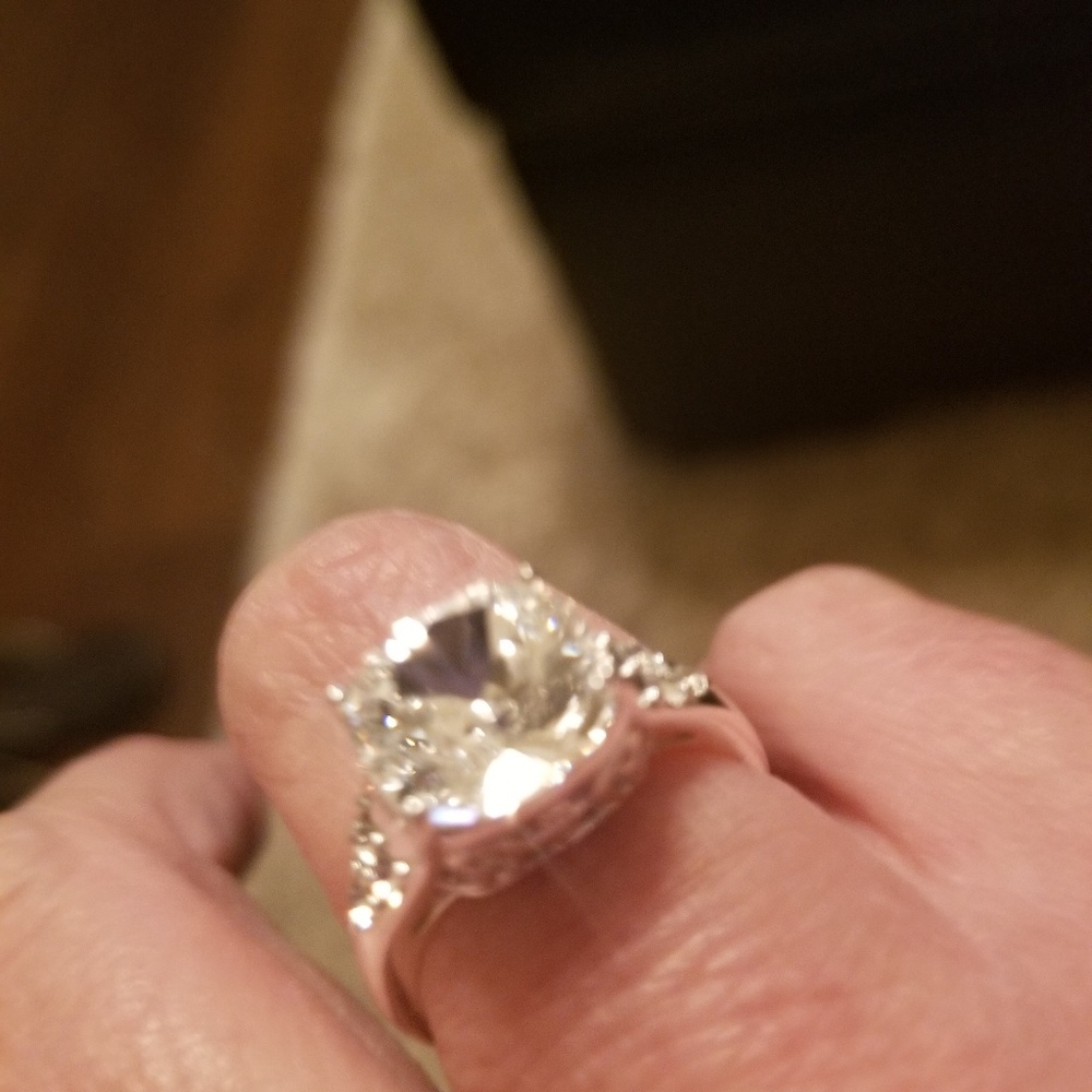 Ring - Picture 4 of 4